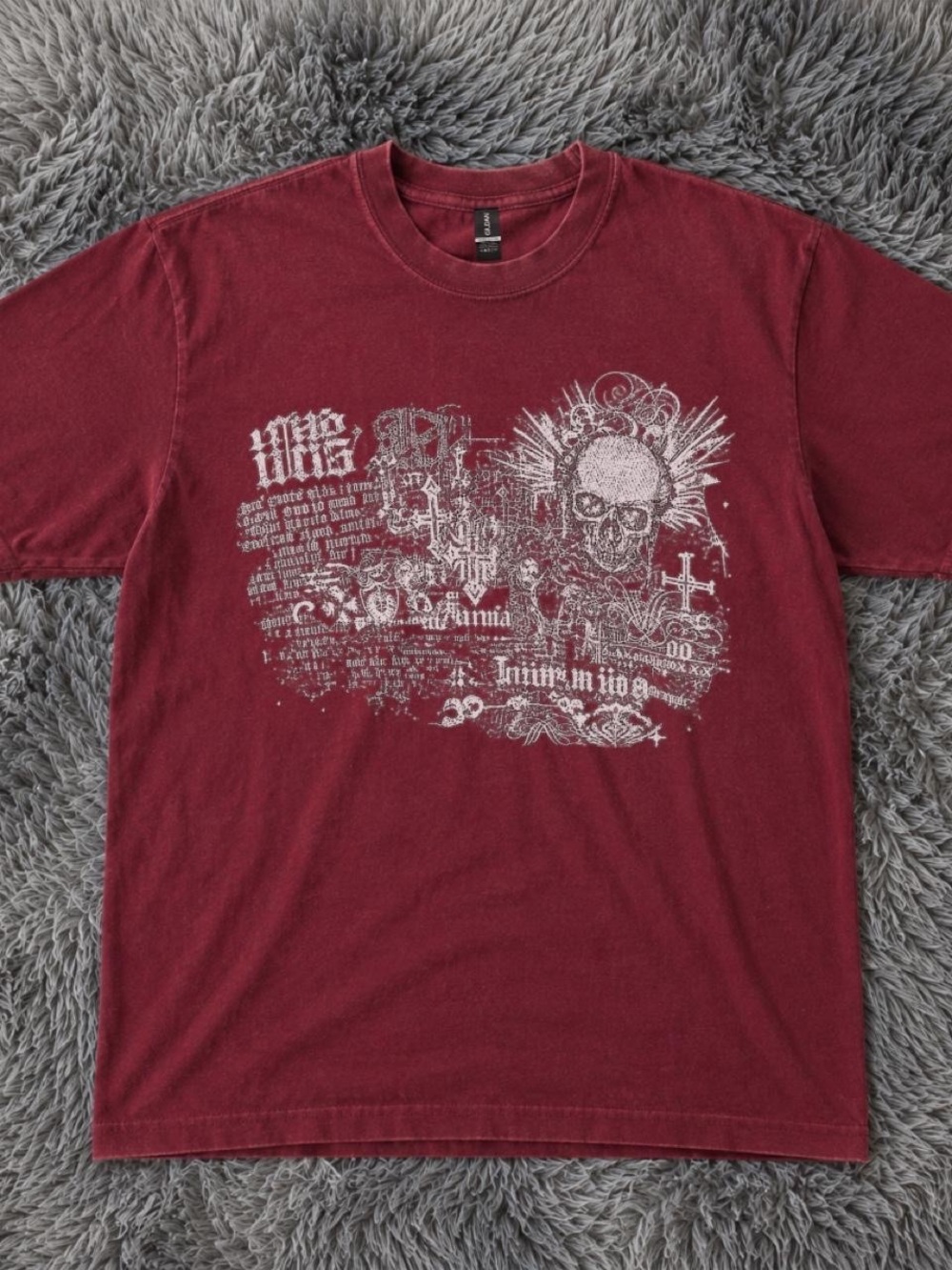 Gildan Men's Burgundy Graphic Skull Crewneck Tee